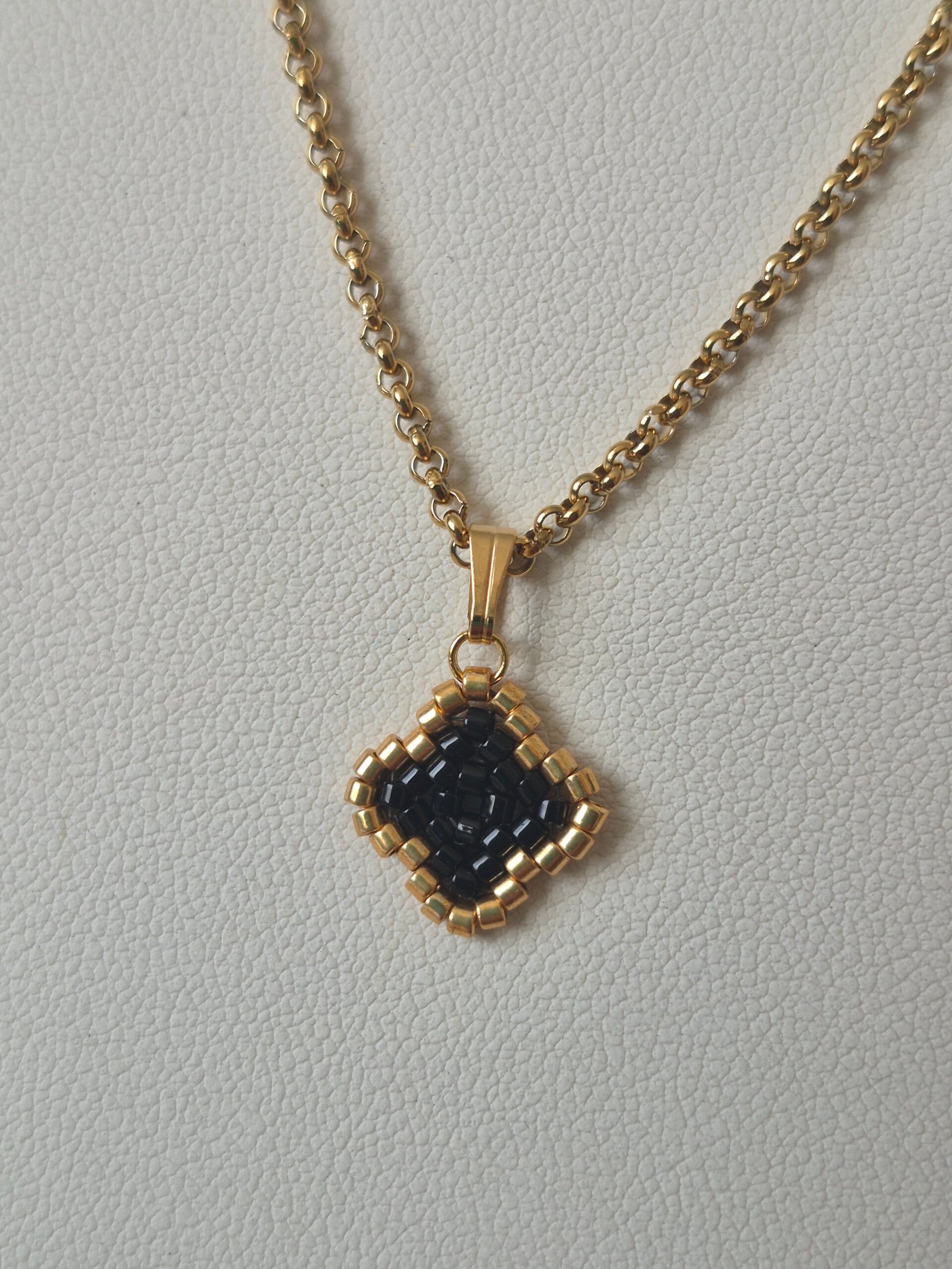 Lumivara Ketting – zwart/goud