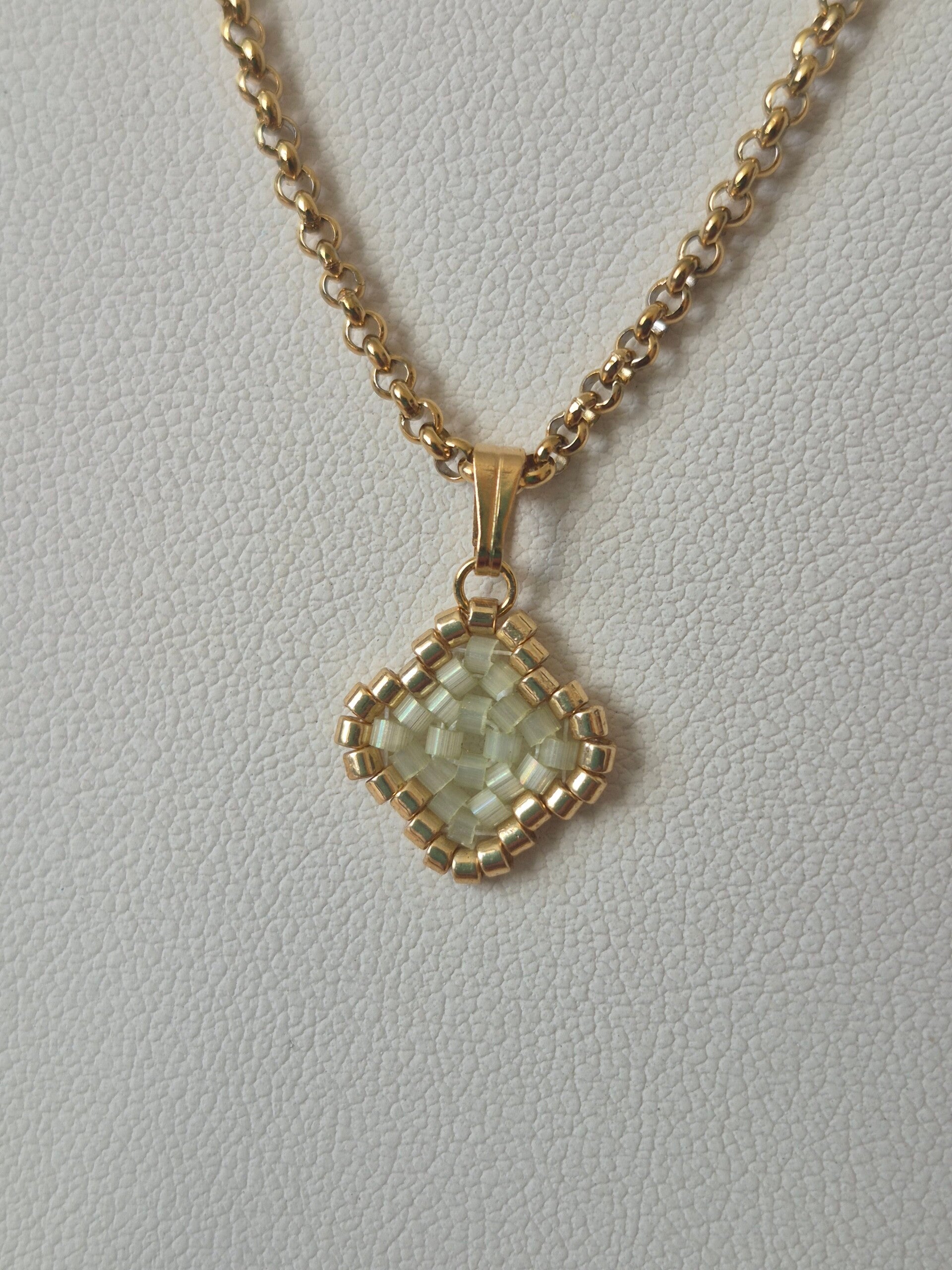 Lumivara Ketting – muntgroen/goud