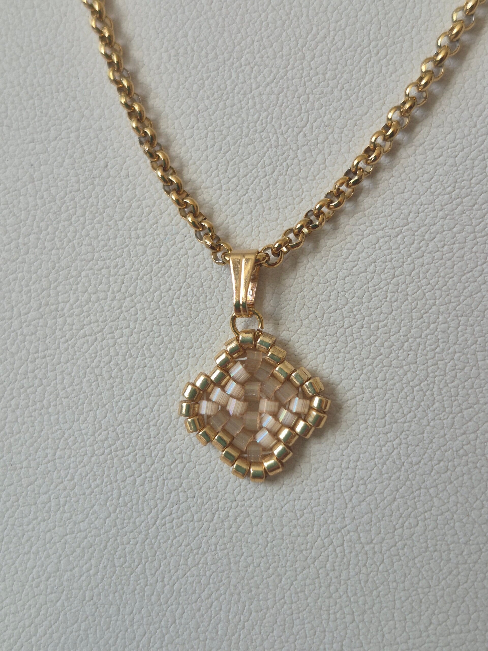 Lumivara Ketting – beige/goud