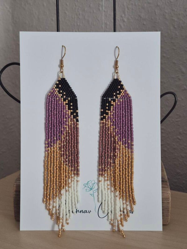 Desert Ember – Luxe Franje Oorbellen in Goud, Magenta & Crème