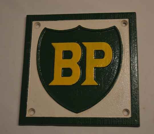 Bp , logo gietijzeren wandbord .