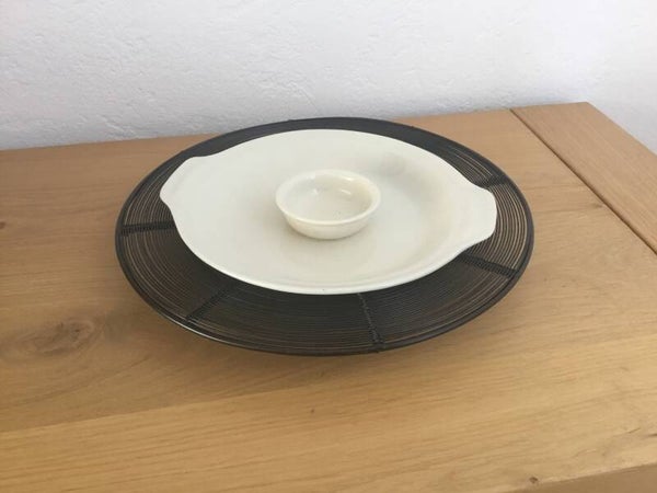 Metalen schaal met porseleinen bord/kom