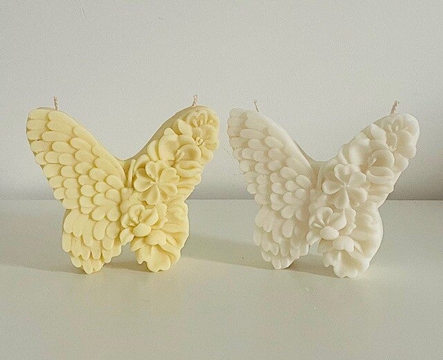 Hand gegoten kaars vlinder met bloemenprint