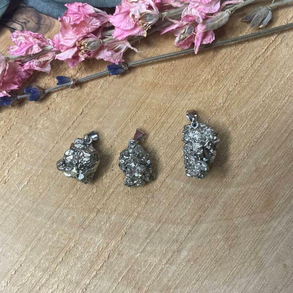 Pyriet ruw edelsteenhanger