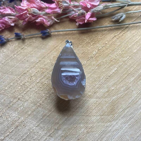 Agaat geode edelsteenhanger (hanger A)