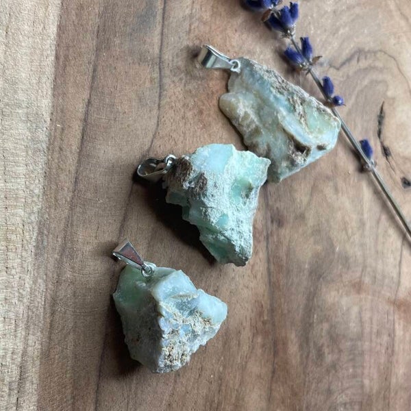 Chrysopraas ruw edelsteenhanger