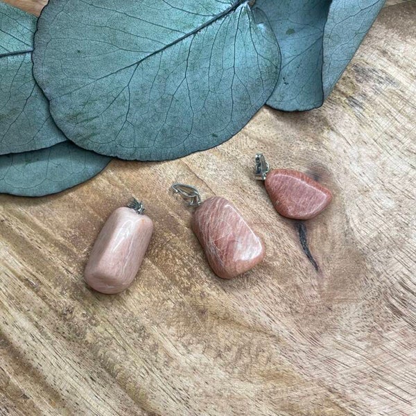 Veldspaat edelsteenhanger