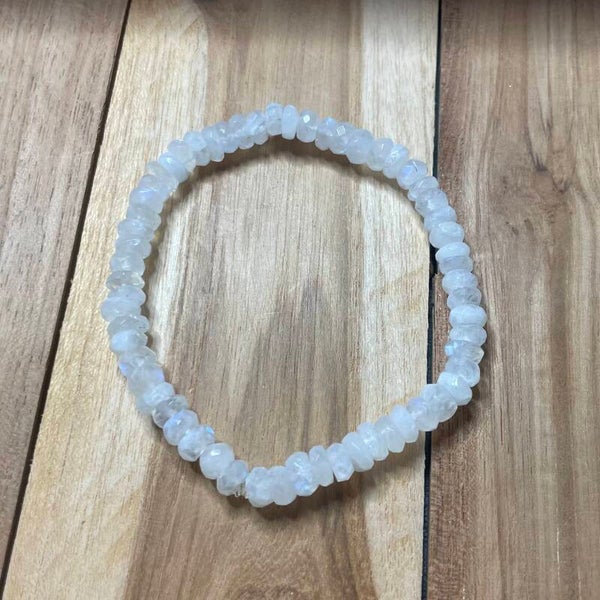 Regenboog maansteen facet armband ca. 6mm