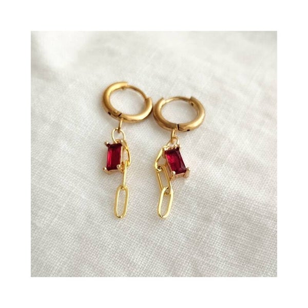 Oorringetjes rood en paperclip