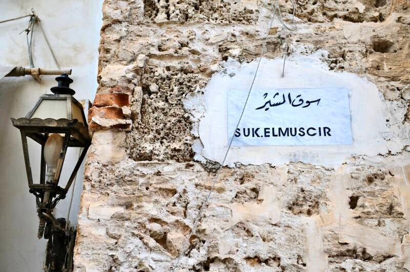 598-standard-b8y4nf.jpg