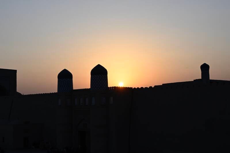 _uzb2310-standard-cxucg8.jpg