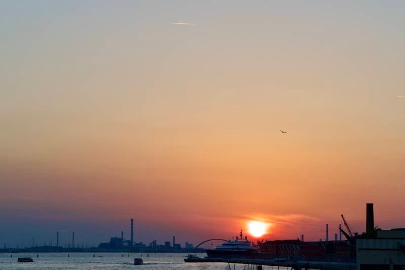 _ven0126-standard.jpg