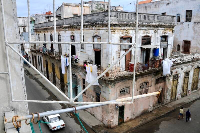 cuba-gabriele-all-867-standard-ejul98.jpg