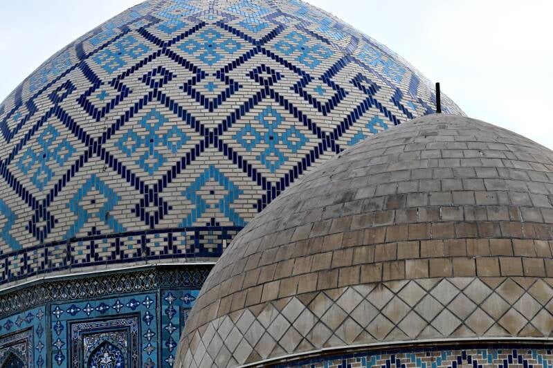 uzb_2681-standard-qk4a4c.jpg