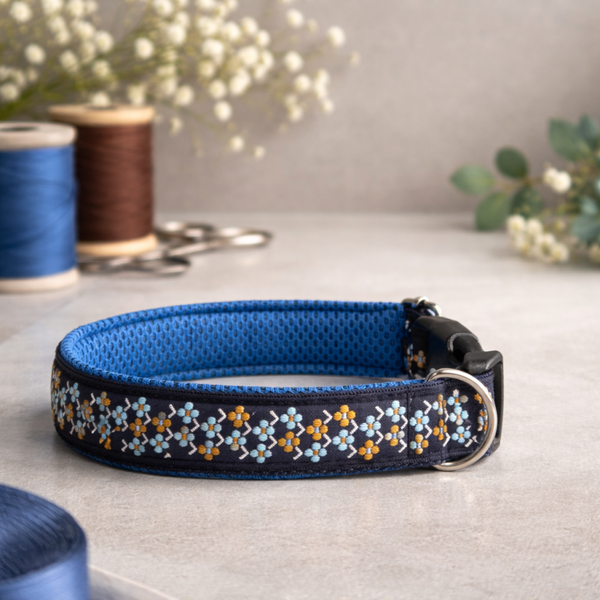 Hundehalsband "blaue Blümchen"