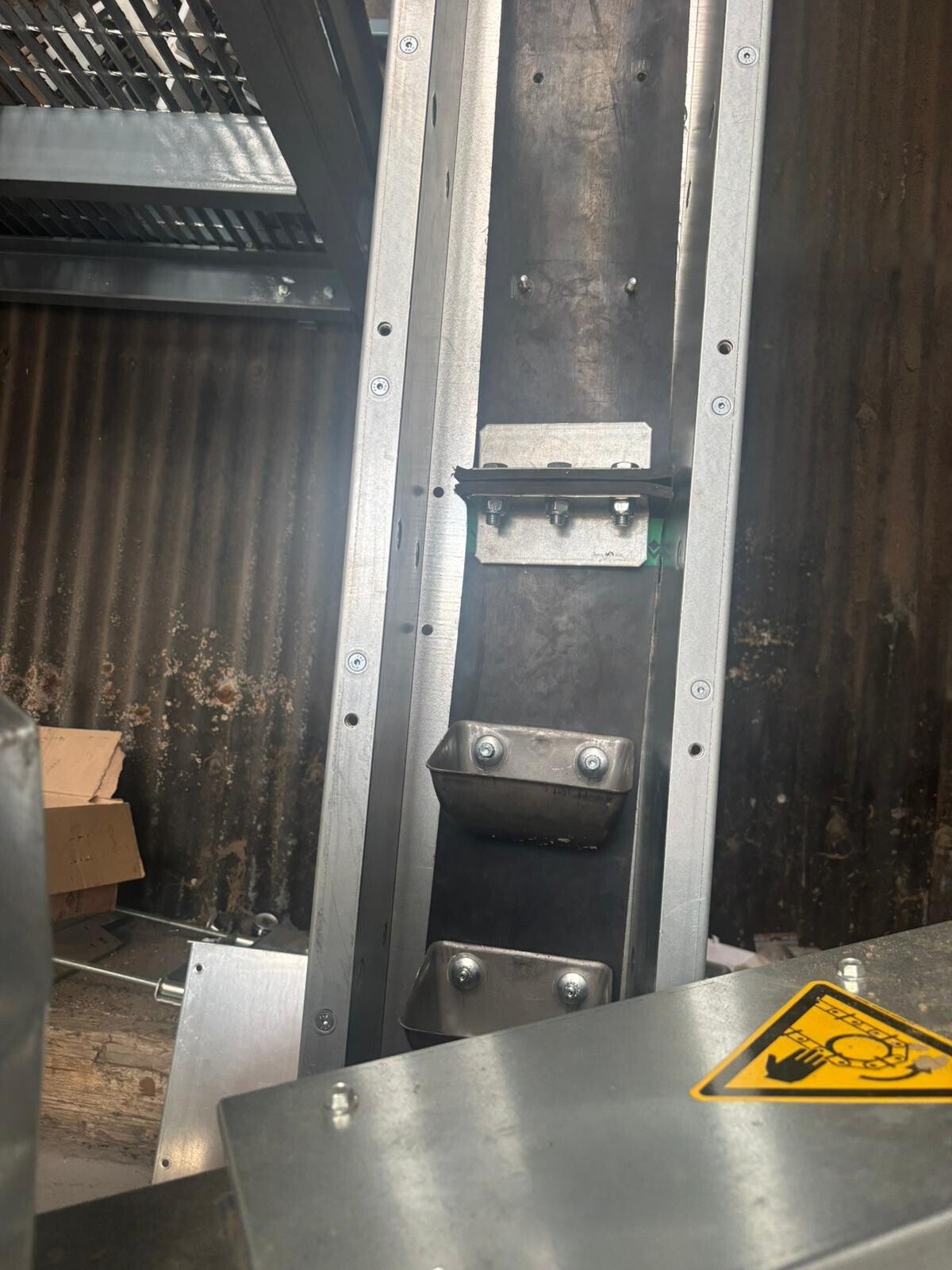 bucket-convayor-repair-standard.jpg