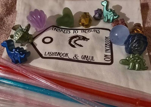 Resin straw toppers