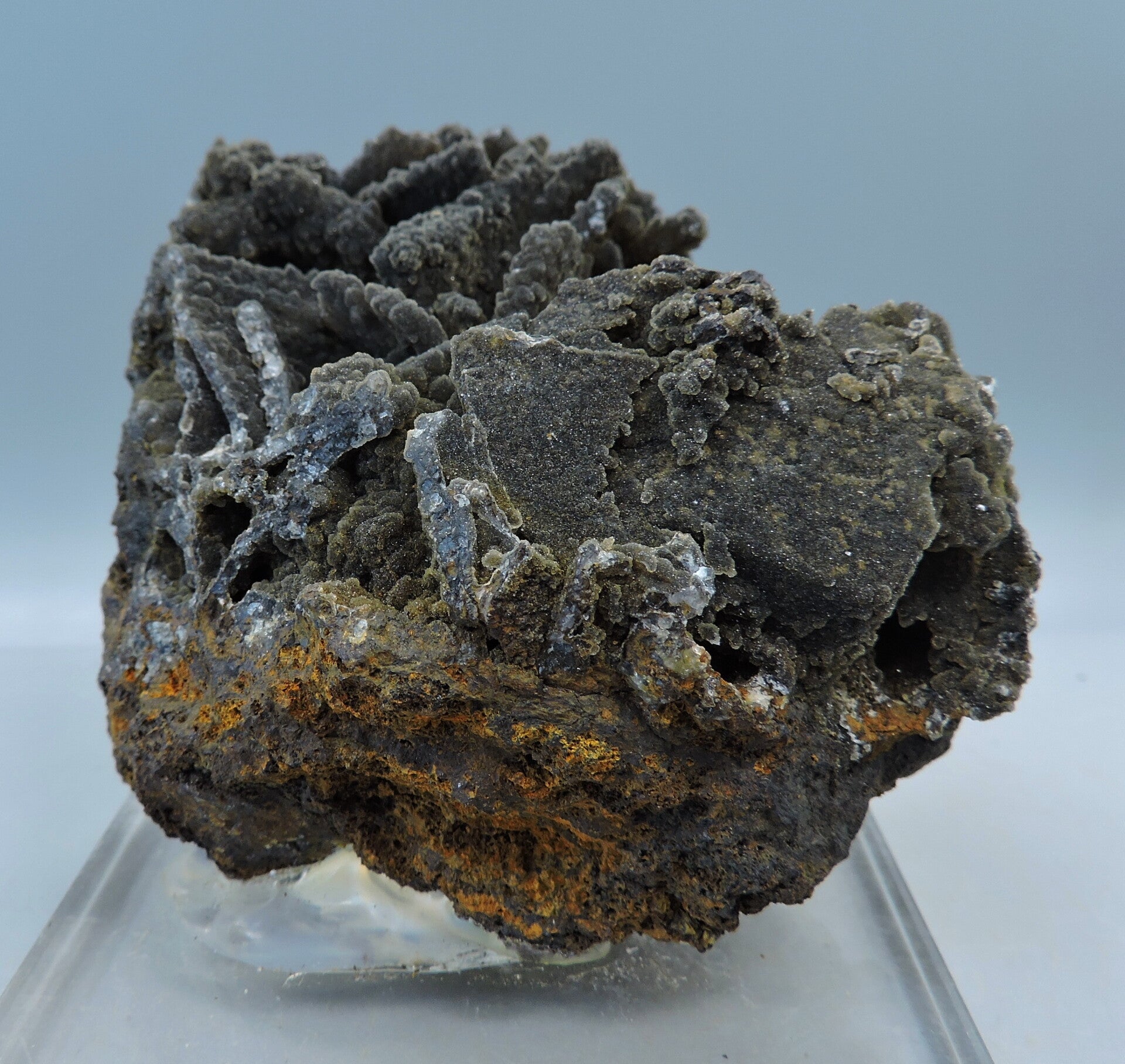 Chalcedony on baryte from Spain – miniature