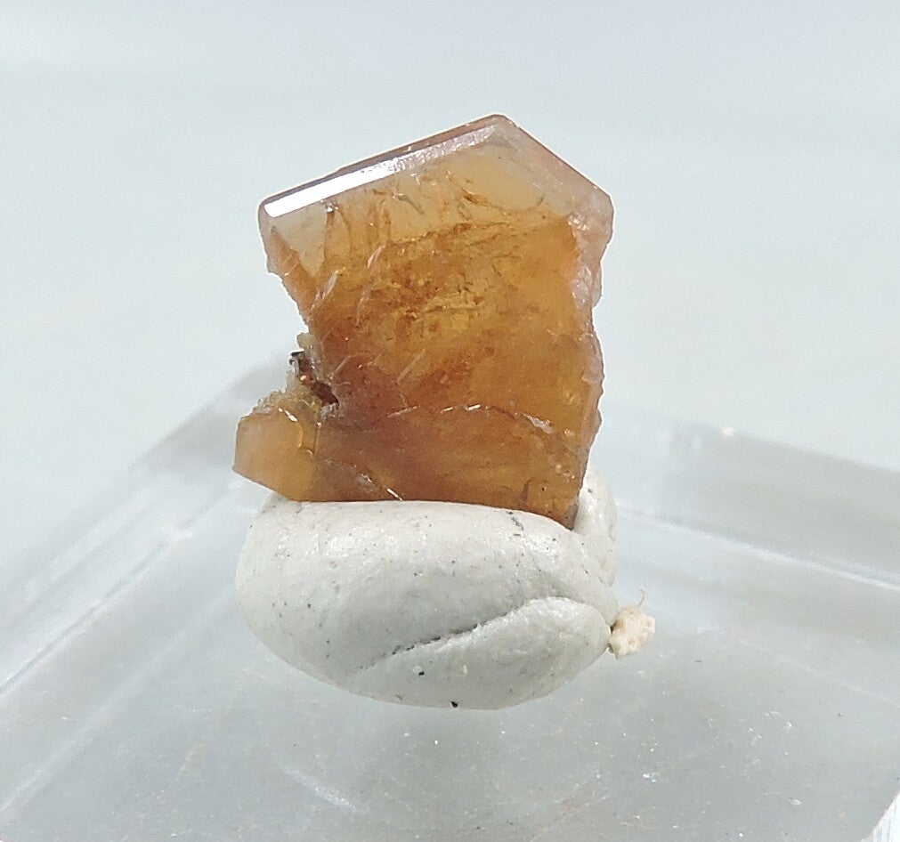 Bastnäsite-(CE) from France – thumbnail