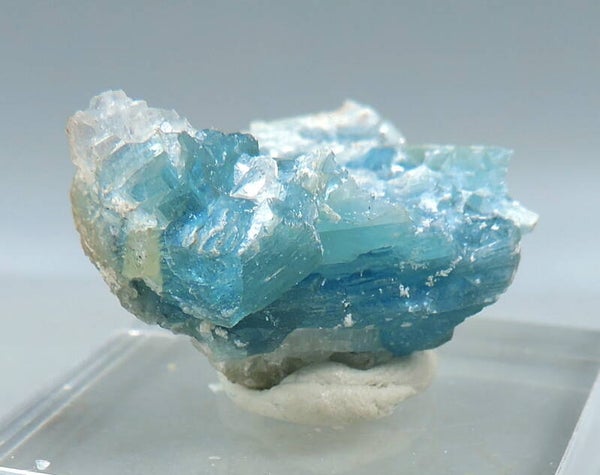 Blue brucite from South Africa – thumbnail