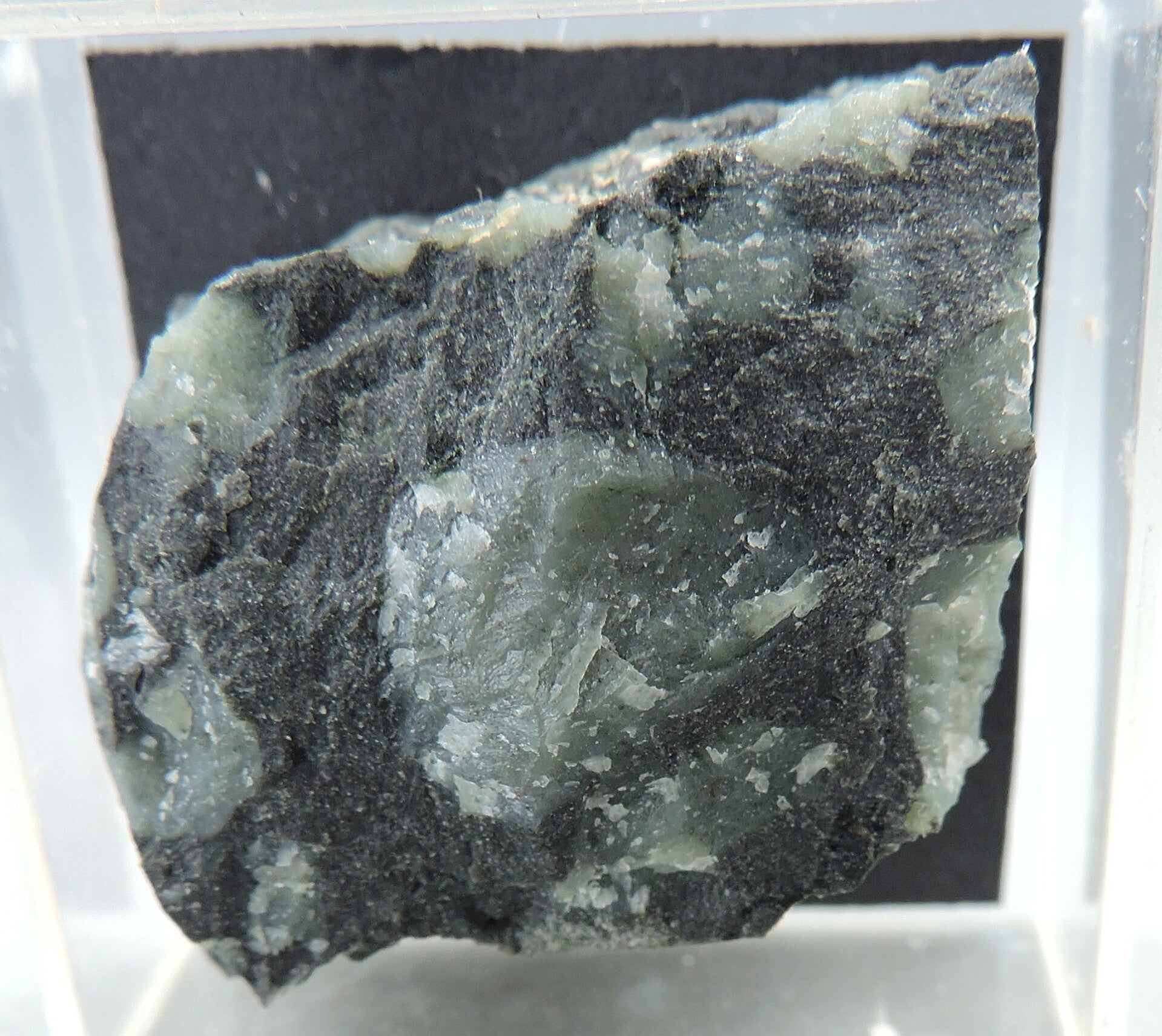 Anorthite var. bytownite from Cumbria, England, UK – thumbnail