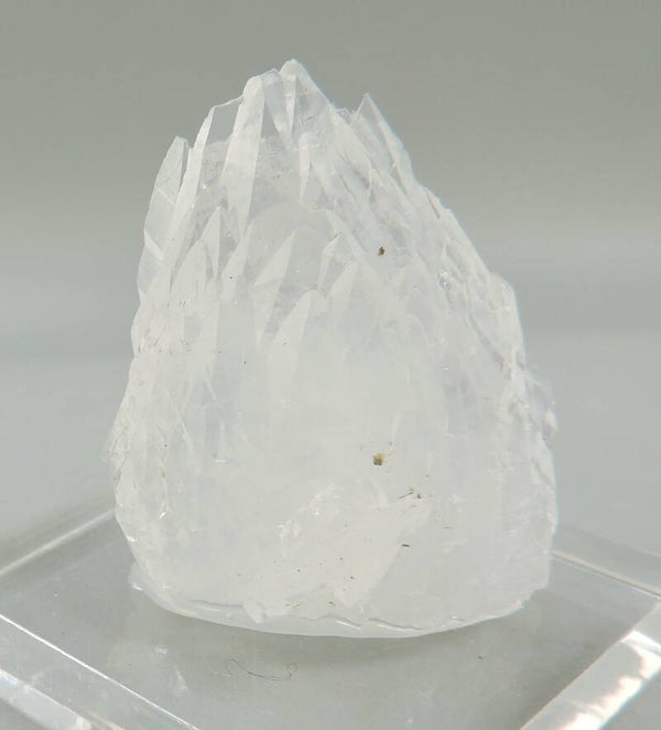 Colemanite crystals from California, USA – thumbnail