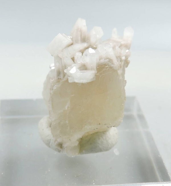 Edingtonite from Canada – thumbnail