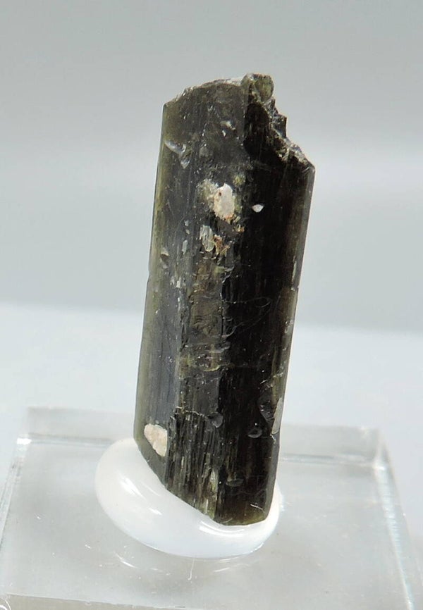 Fluoro-richterite from Ontario, Canada – thumbnail