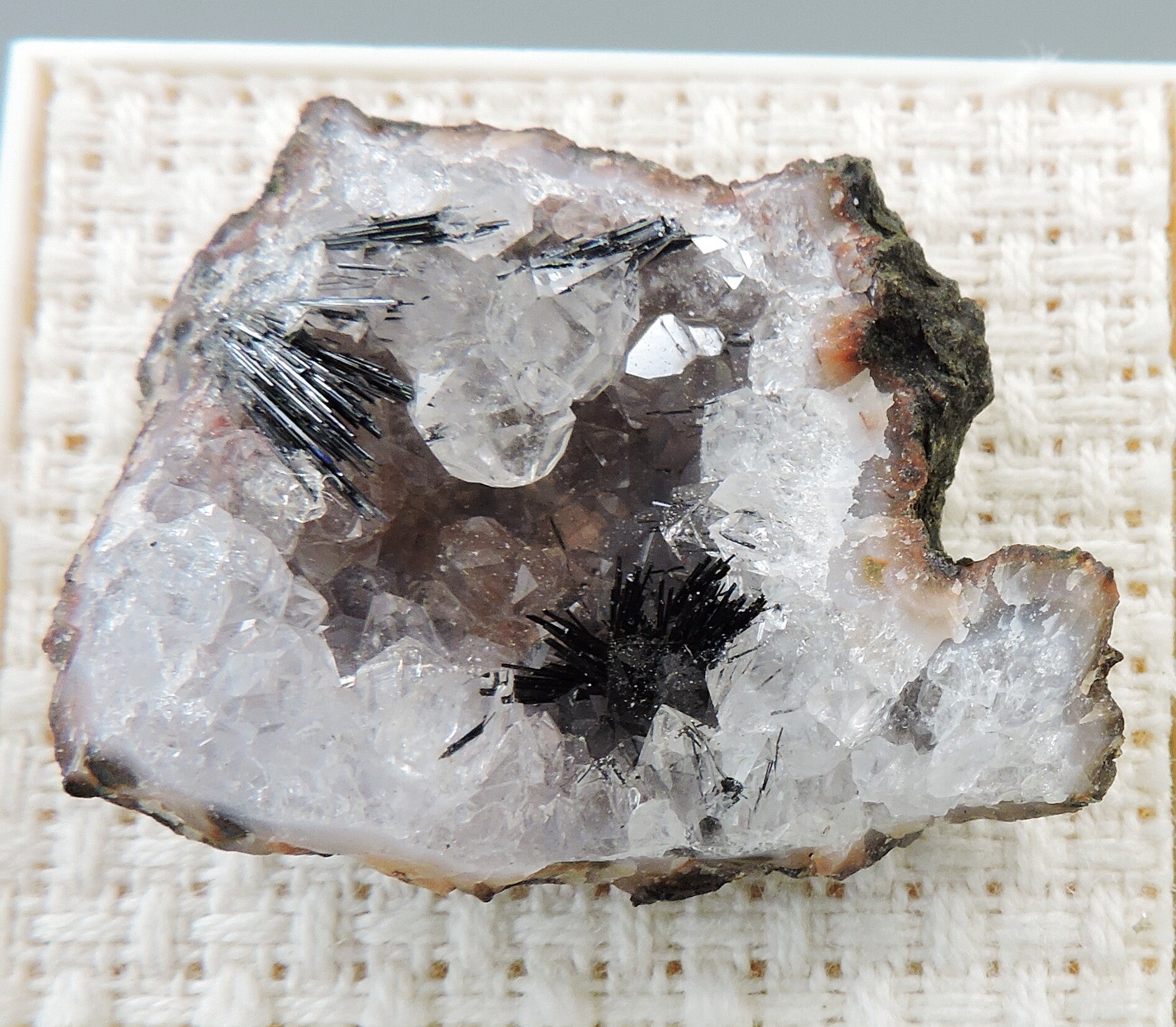 Goethite needles on quartz from Tizi-n-Tichka, Telouet Caïdat, Morocco - thumbnail