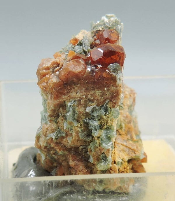 Hessonite from Italy – thumbnail