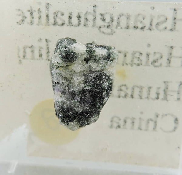 Hsianghualite from China – type locality – thumbnail