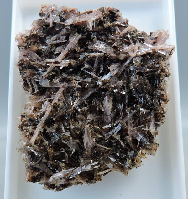 Hubeite (TL) and pinkish inesite  crystals from China – miniature