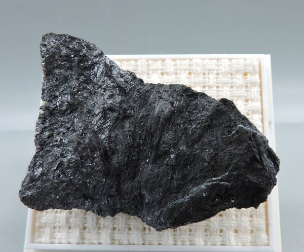 Ludwigite from Spain – small miniature
