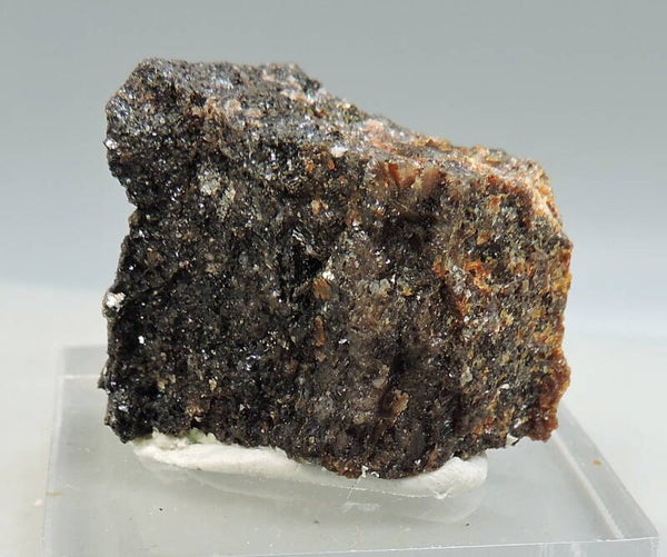 Richterite from Sweden – type locality – thumbnail