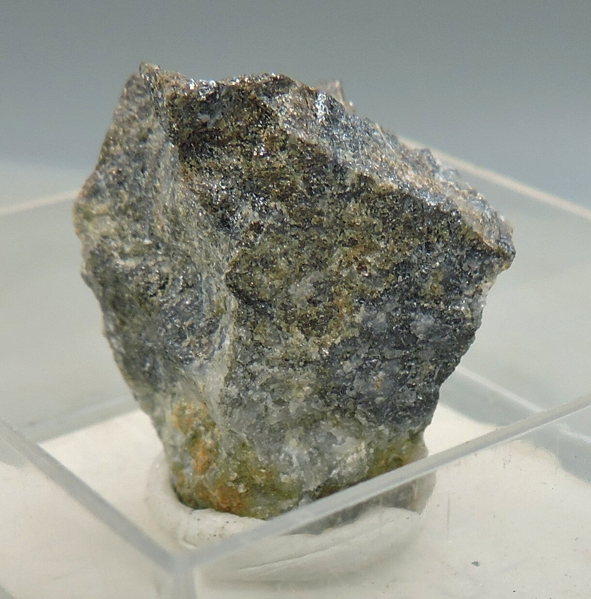 Robinsonite from Slovakia – thumbnail