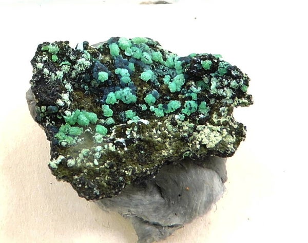 Rosasite and smithsonite from New Mexico, USA – thumbnail