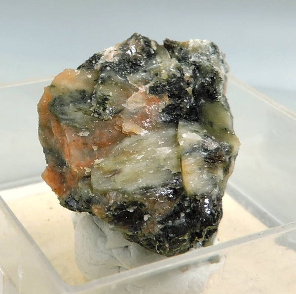 Sillimanite from Sweden – thumbnail