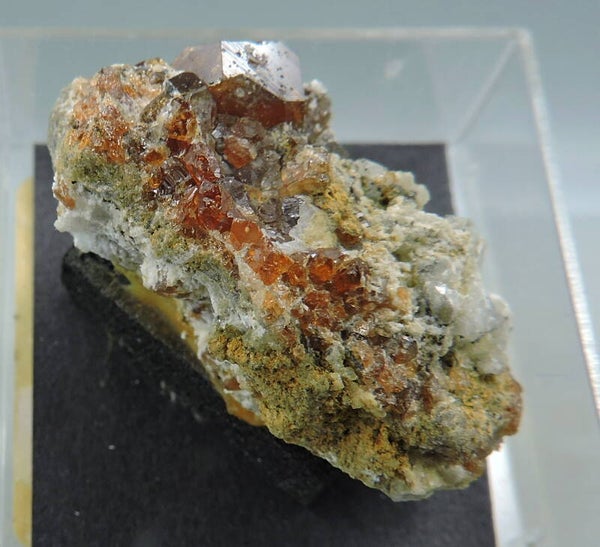 Spessartine on matrix from Pakistan – thumbnail