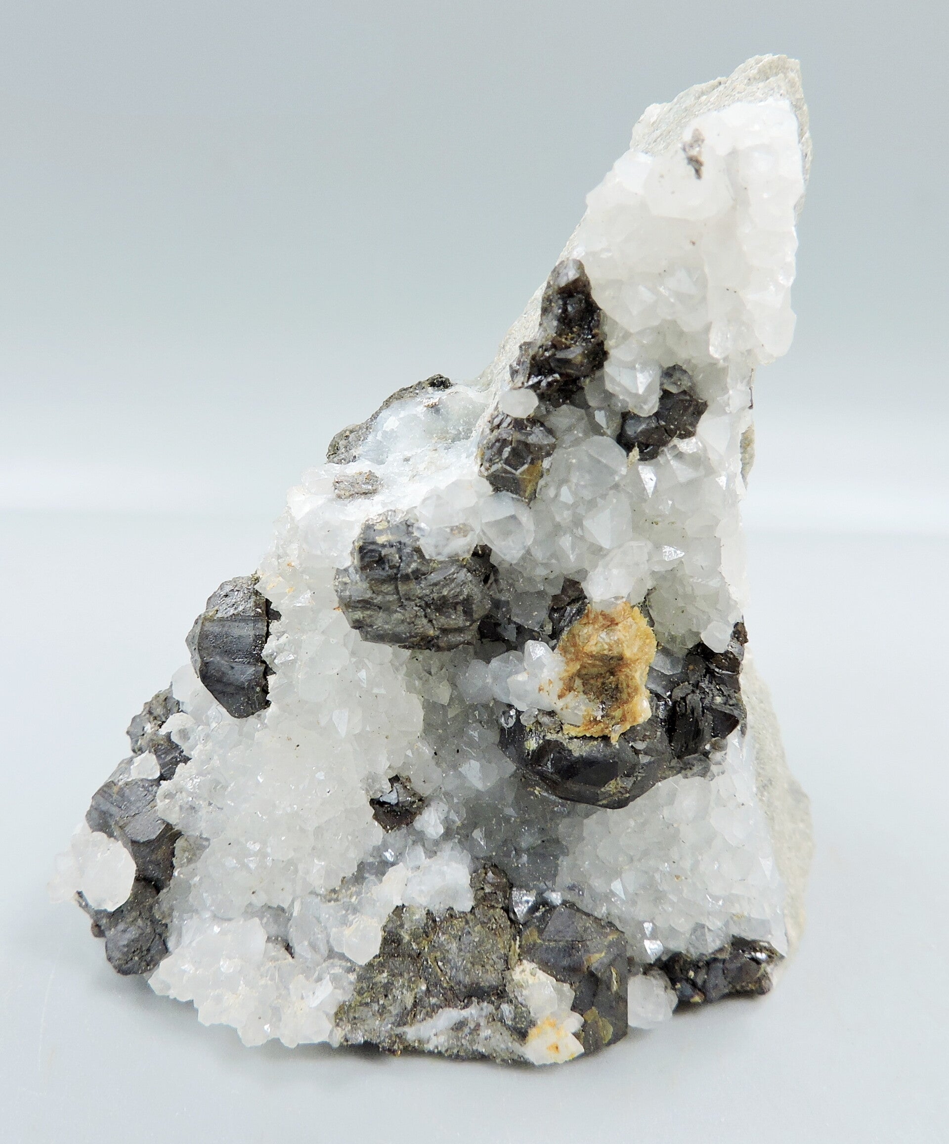Sphalerite on quartz from Sardinia, Italy – miniature