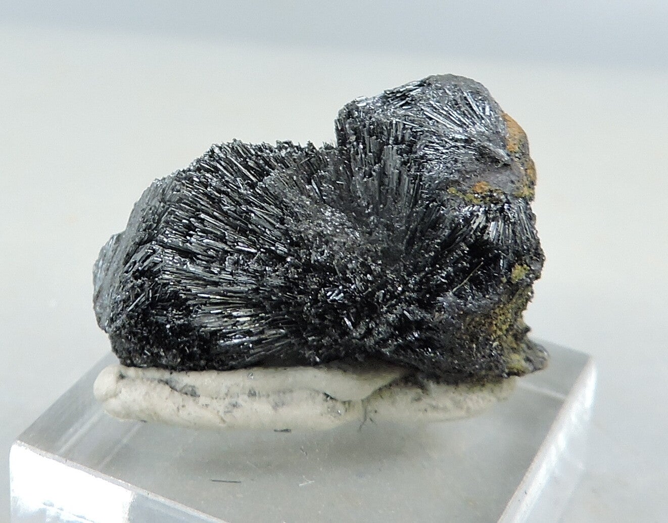 Stibnite from Romania – thumbnail
