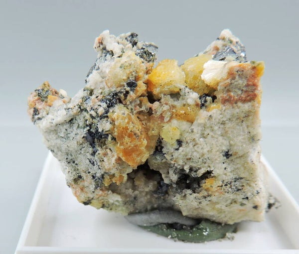 Stilbite on matrix from Sweden – thumbnail