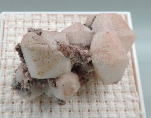 Tarnowitzite / lead bearing aragonite from Namibia – small miniature