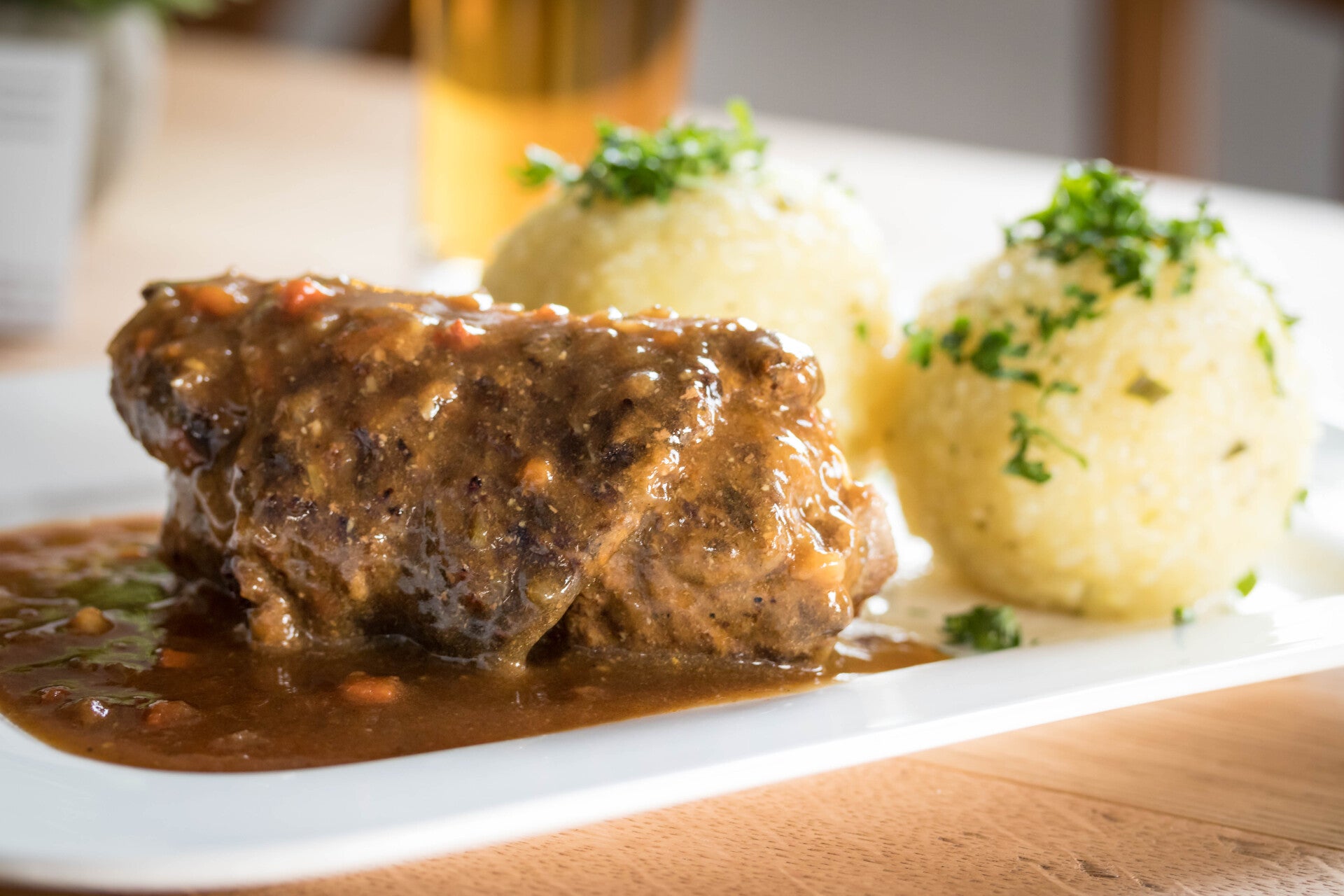 Hausg. Rinderroulade mit Kartoffelklößen