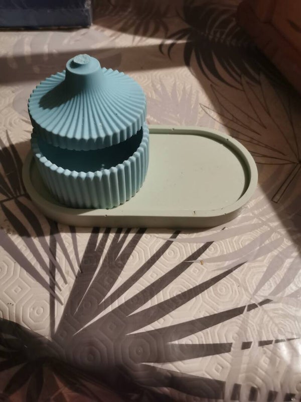 Ensemble plateau +boîte de rangement