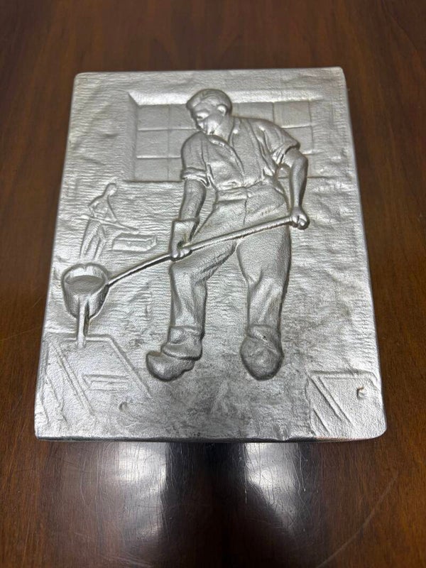 Vintage Aluminium Plaquette 'Metaalgieter' – MGG Tegelen (2009)