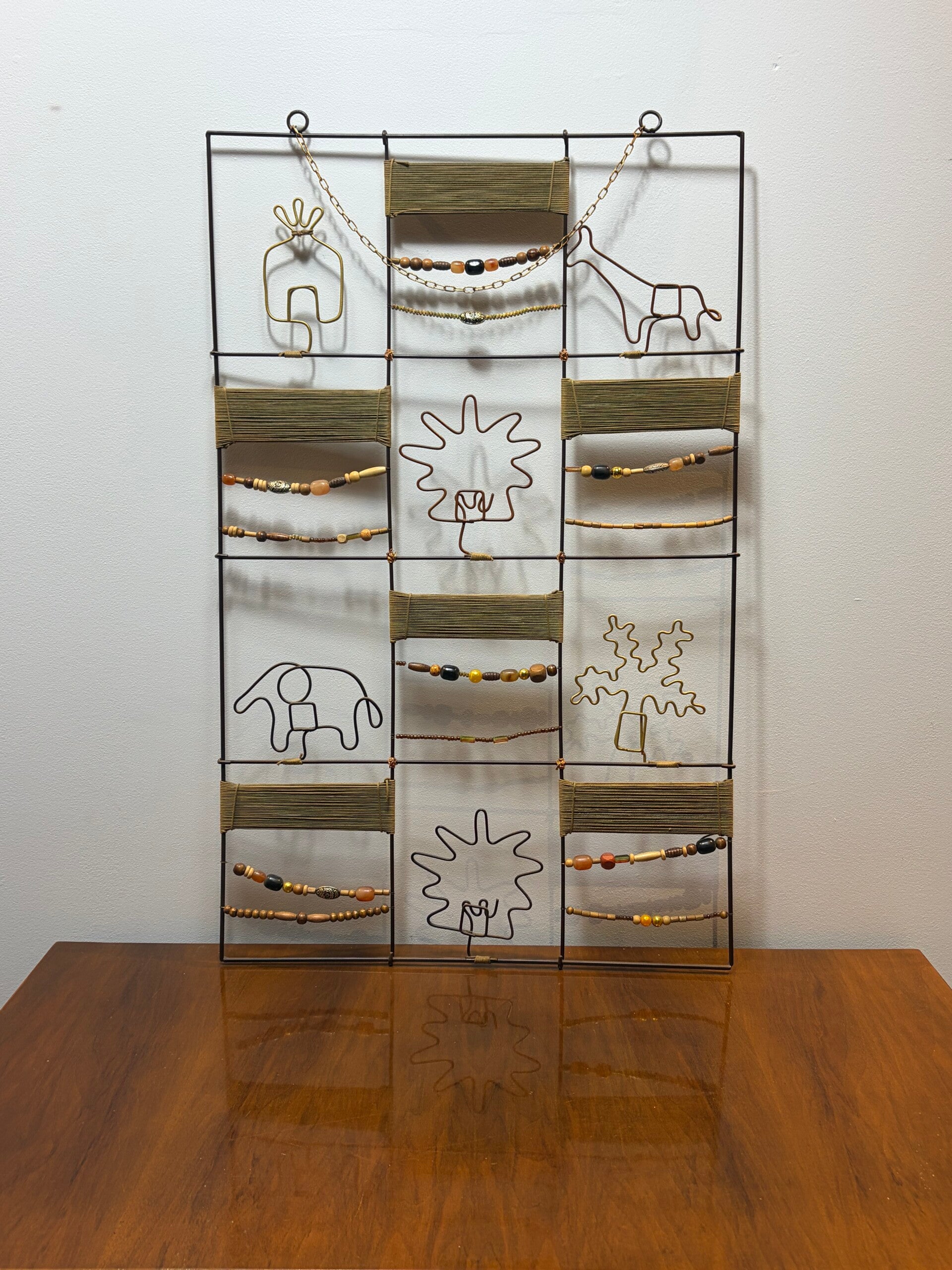 Brutalist Wandsculptuur 'African Safari' Metaal & Kralen – 67 cm