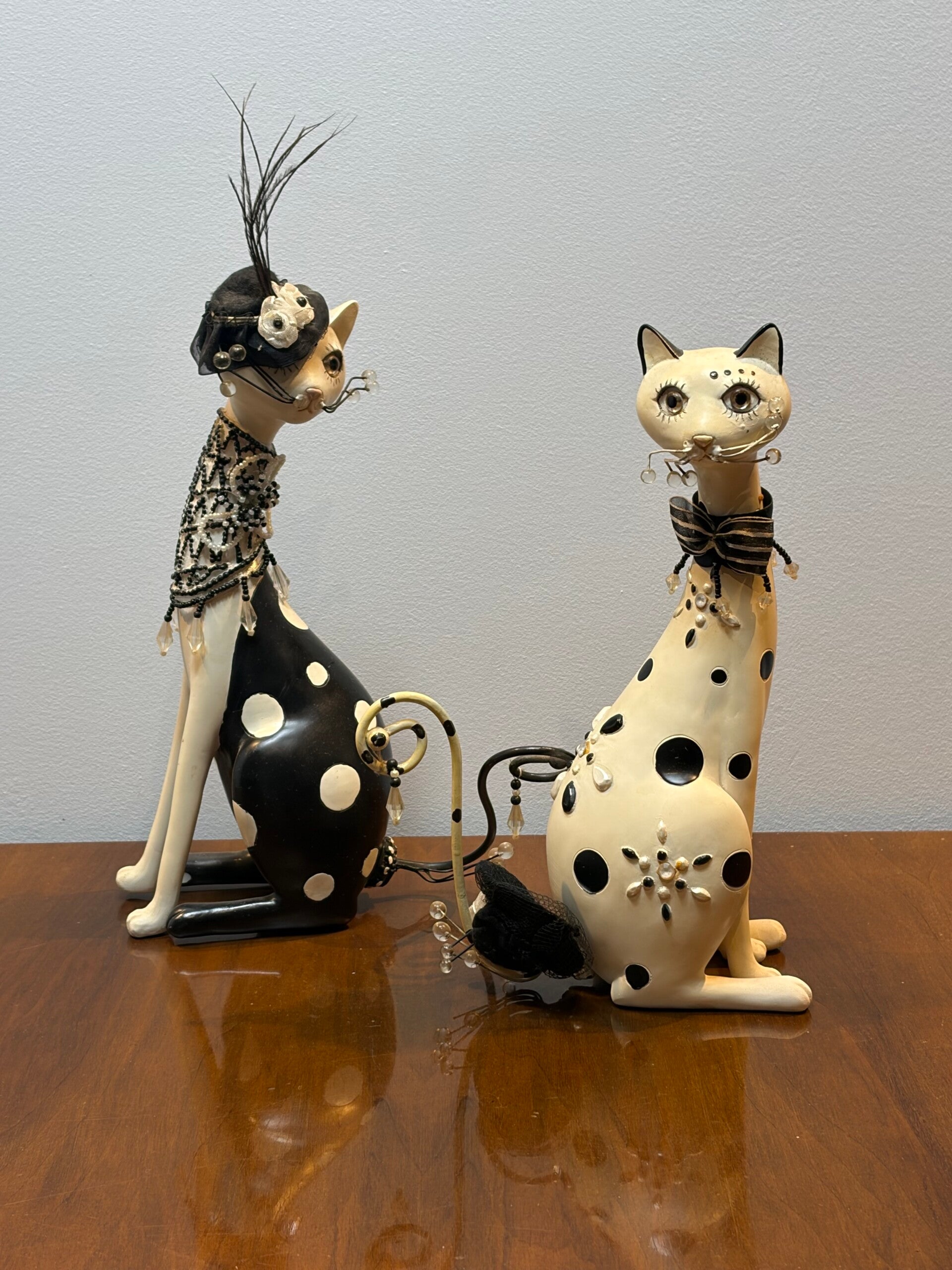 Decoratieve Kattenbeeldjes 'Chic & Whimsical' (Set van 2) – 27 cm