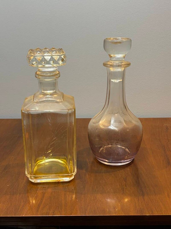 Vintage Glazen Karaf met Stop – Botanisch Graanmotief of Lila Gloed