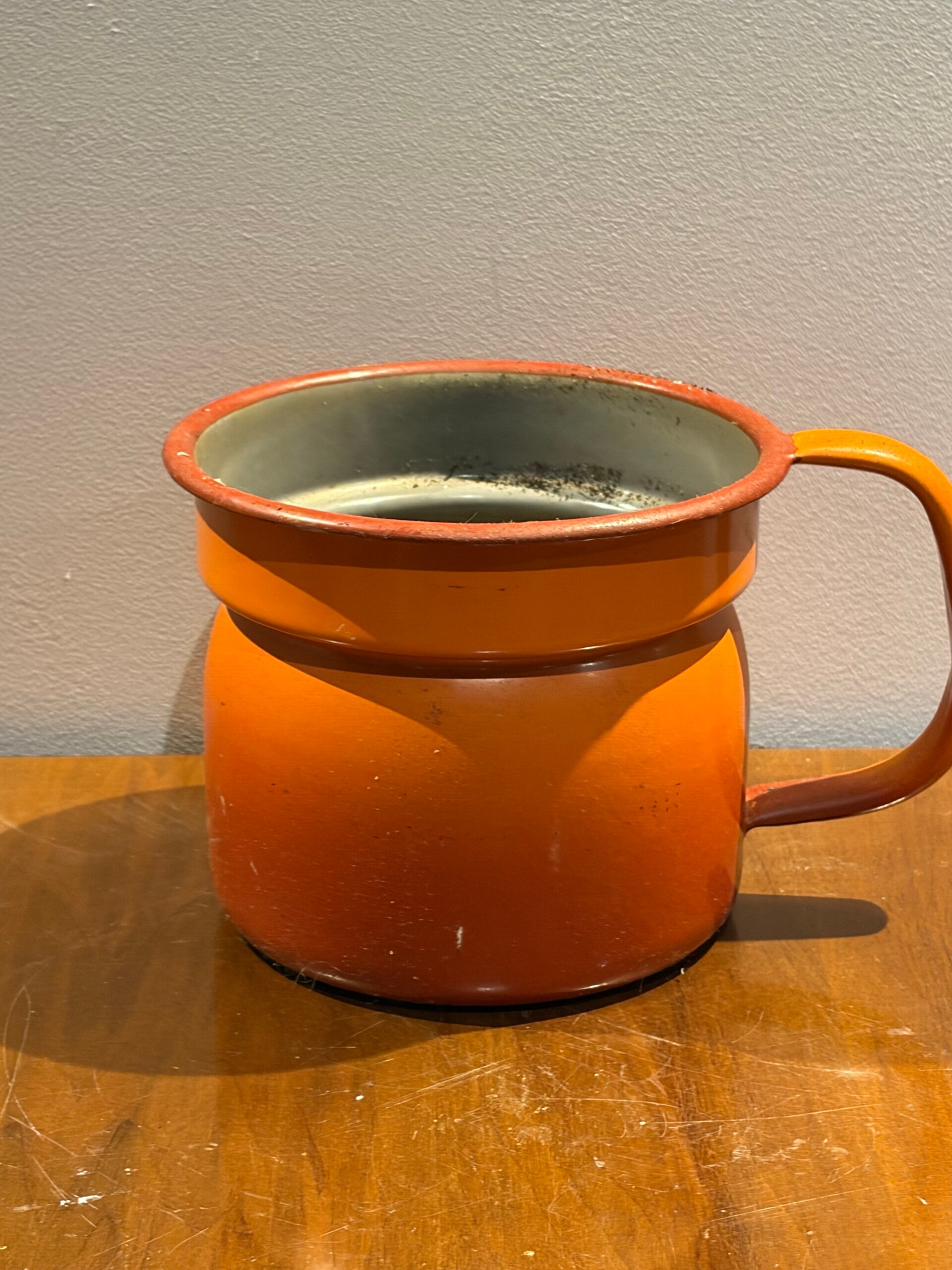 Vintage Oranje Emaille Maatkan uit de Jaren 70