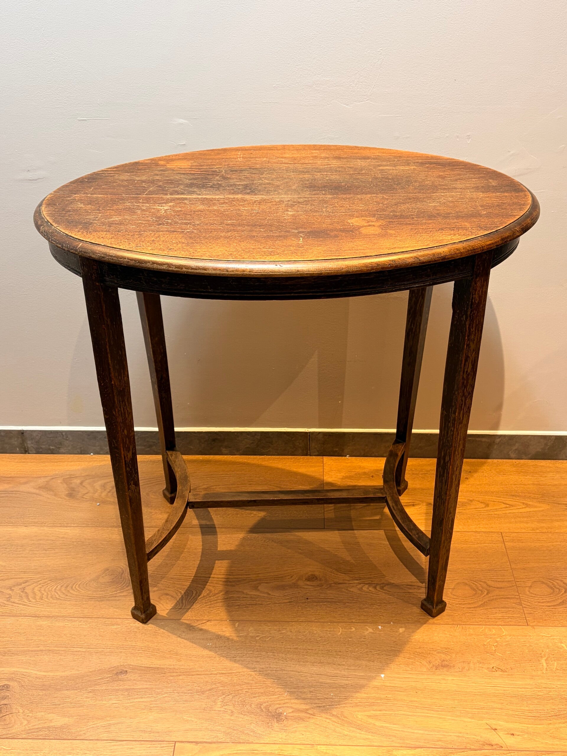 Vintage Ovale Houten Bijzettafel met Geleefd Patina